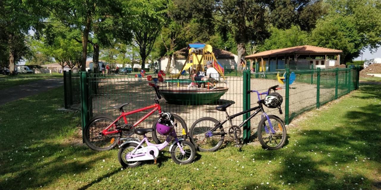 Camping Le Sorlut Cozes Exterior foto